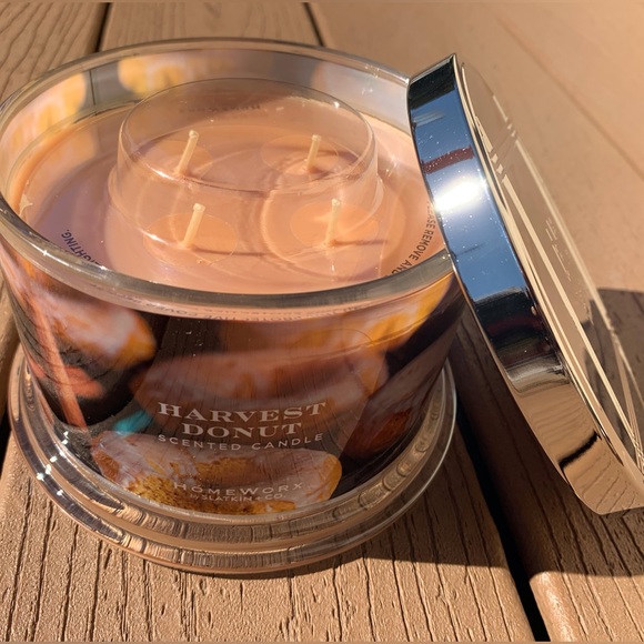 🆕HARVEST DONUT HARRY SLATKIN HOMEWORX 4 WICK, 18oz CANDLE NWTS! - Picture 5 of 5